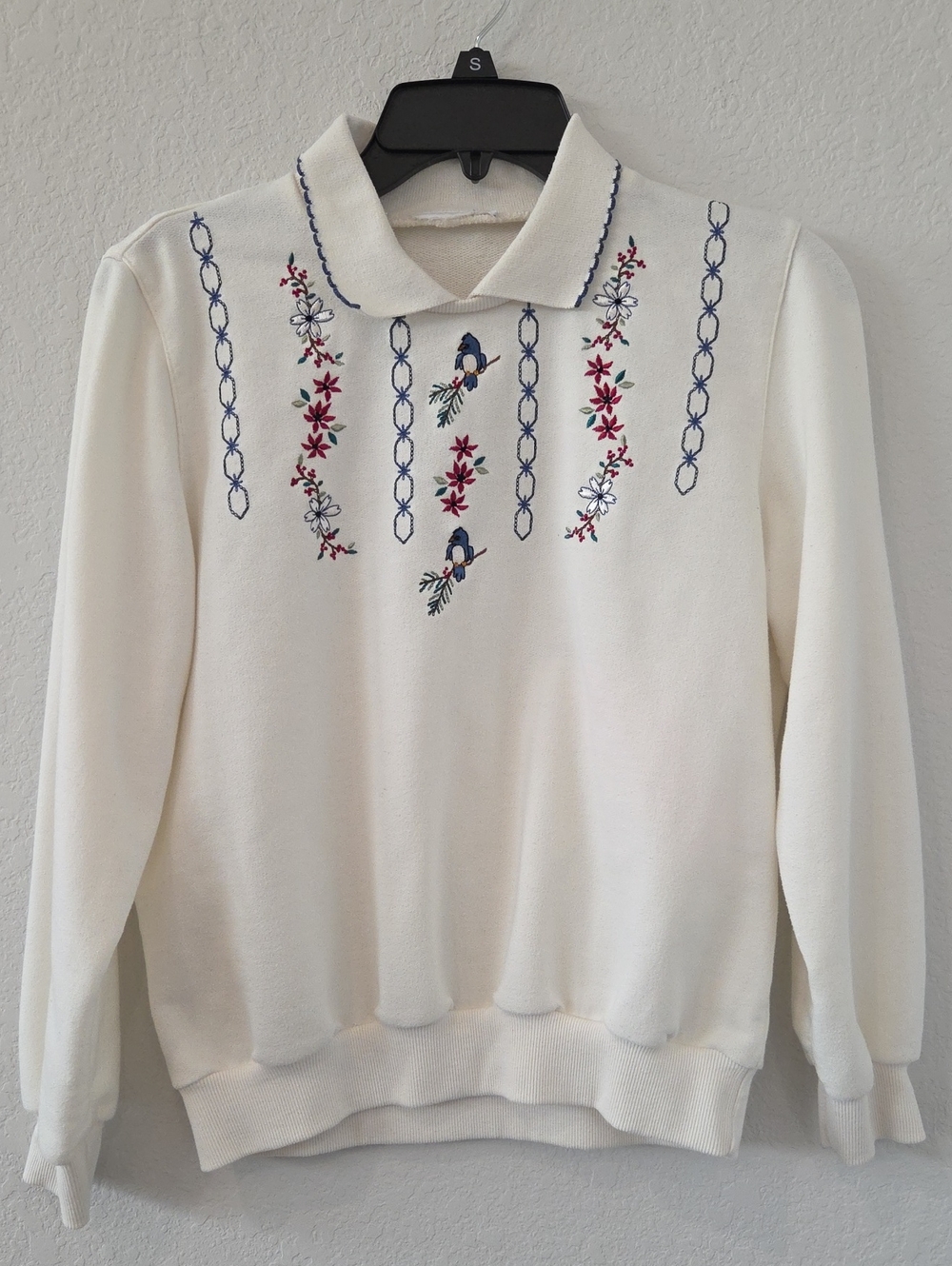 Cute Women Sweater Floral Blue Bird Embroidery Pointsettas Flowers Grandmacore